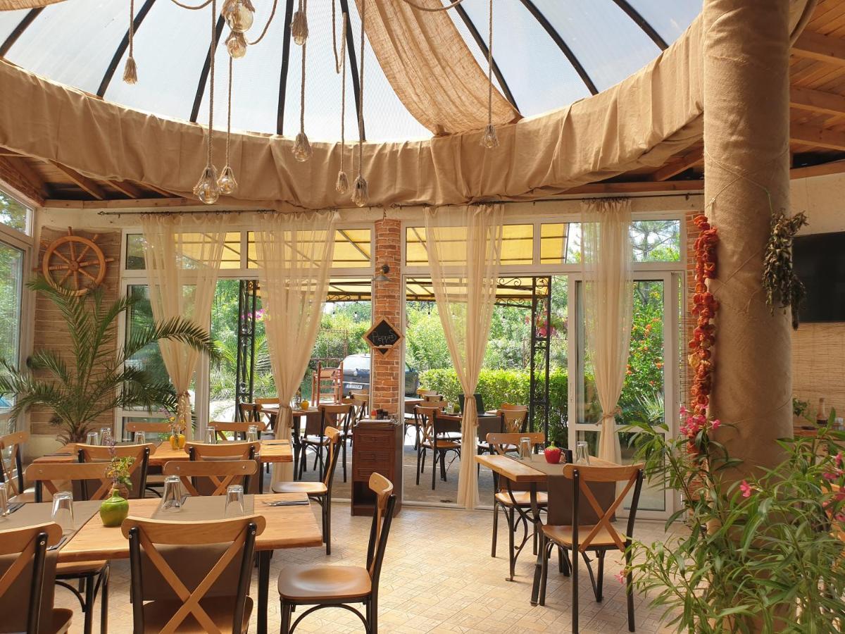 Hotel Feniks Лозенец Экстерьер фото