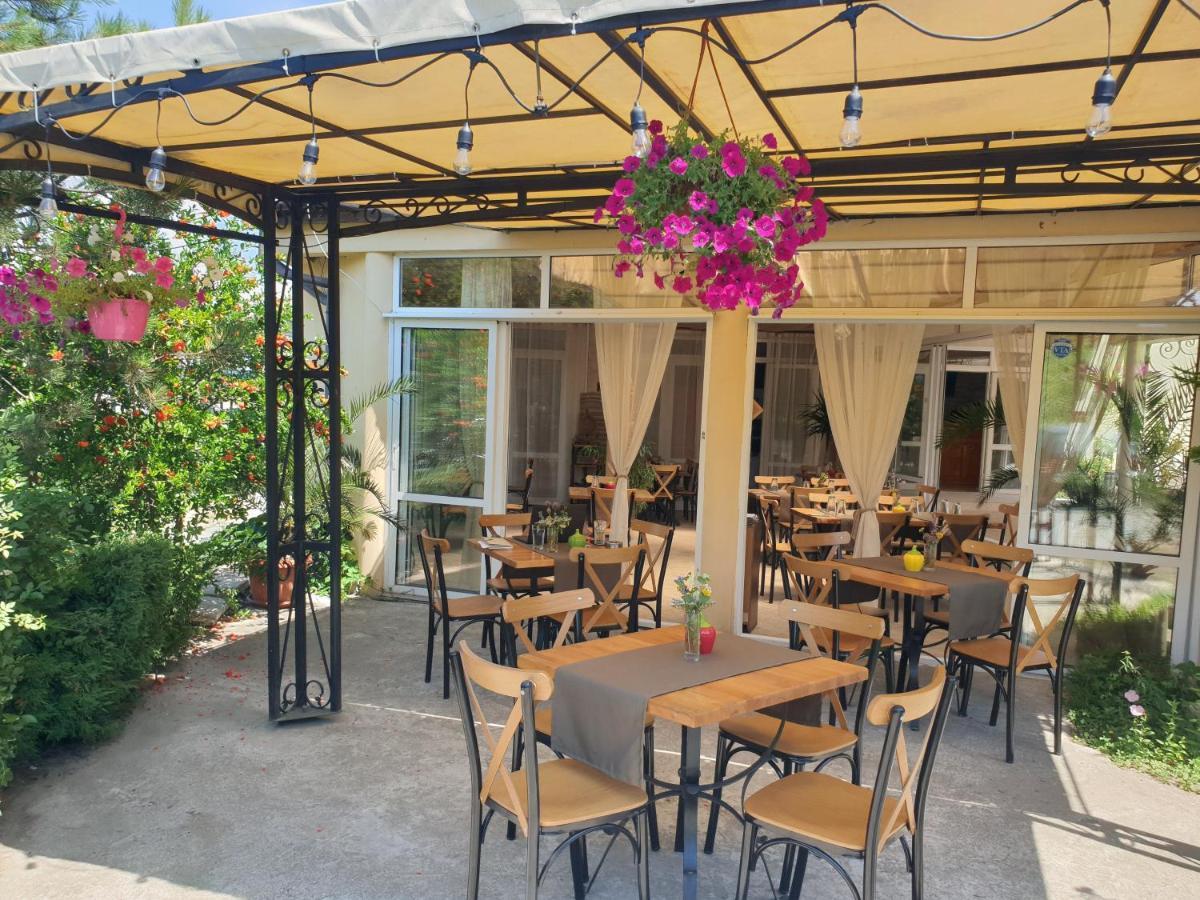 Hotel Feniks Лозенец Экстерьер фото