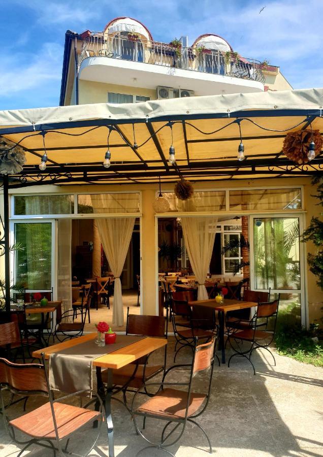 Hotel Feniks Лозенец Экстерьер фото
