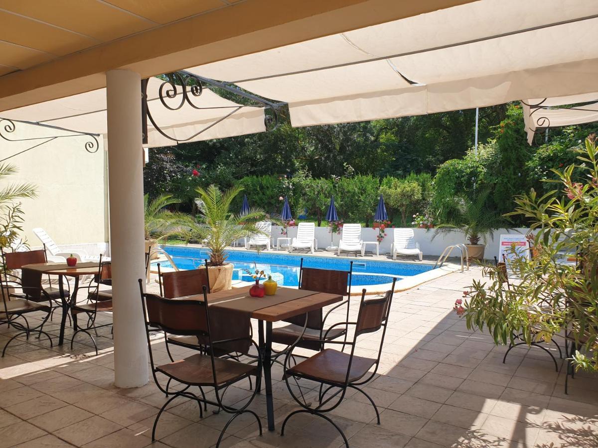Hotel Feniks Лозенец Экстерьер фото