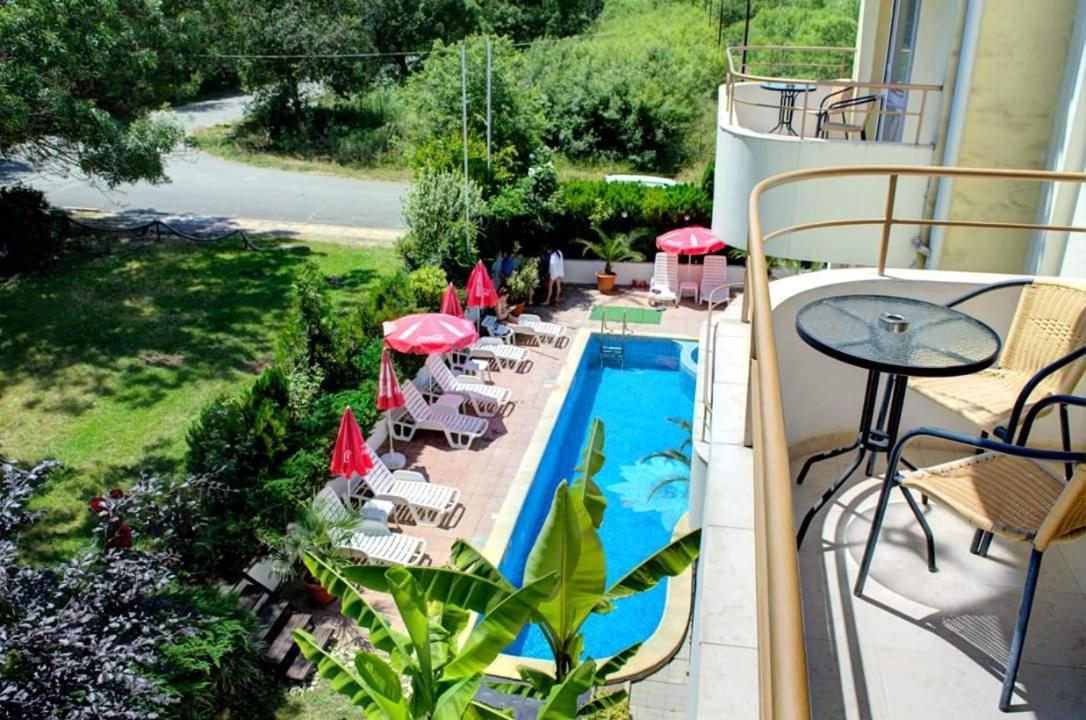 Hotel Feniks Лозенец Экстерьер фото