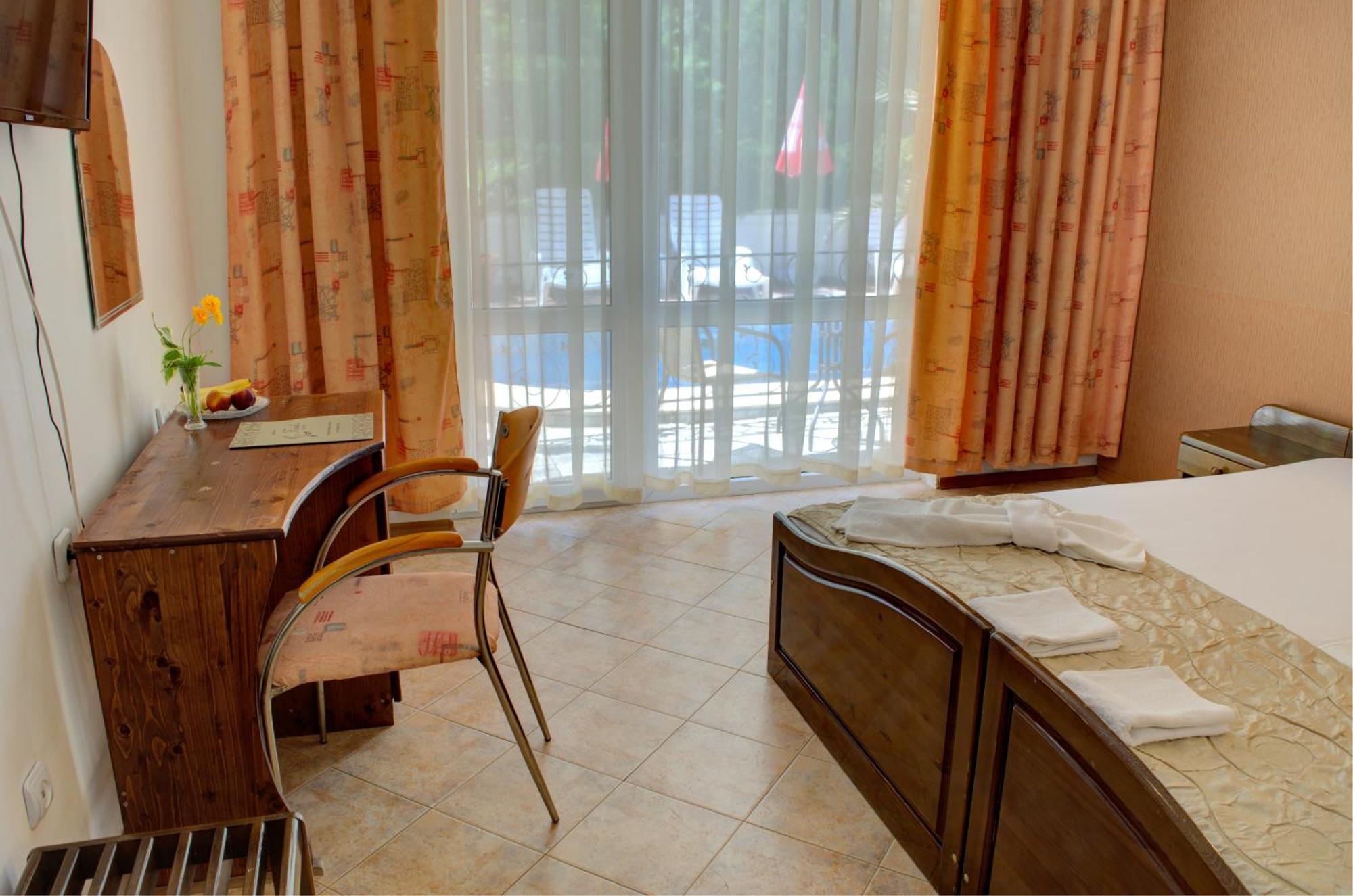 Hotel Feniks Лозенец Экстерьер фото