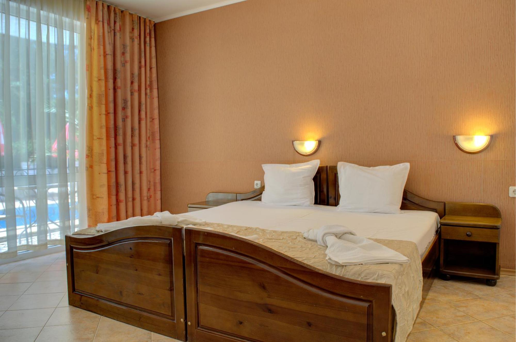 Hotel Feniks Лозенец Экстерьер фото
