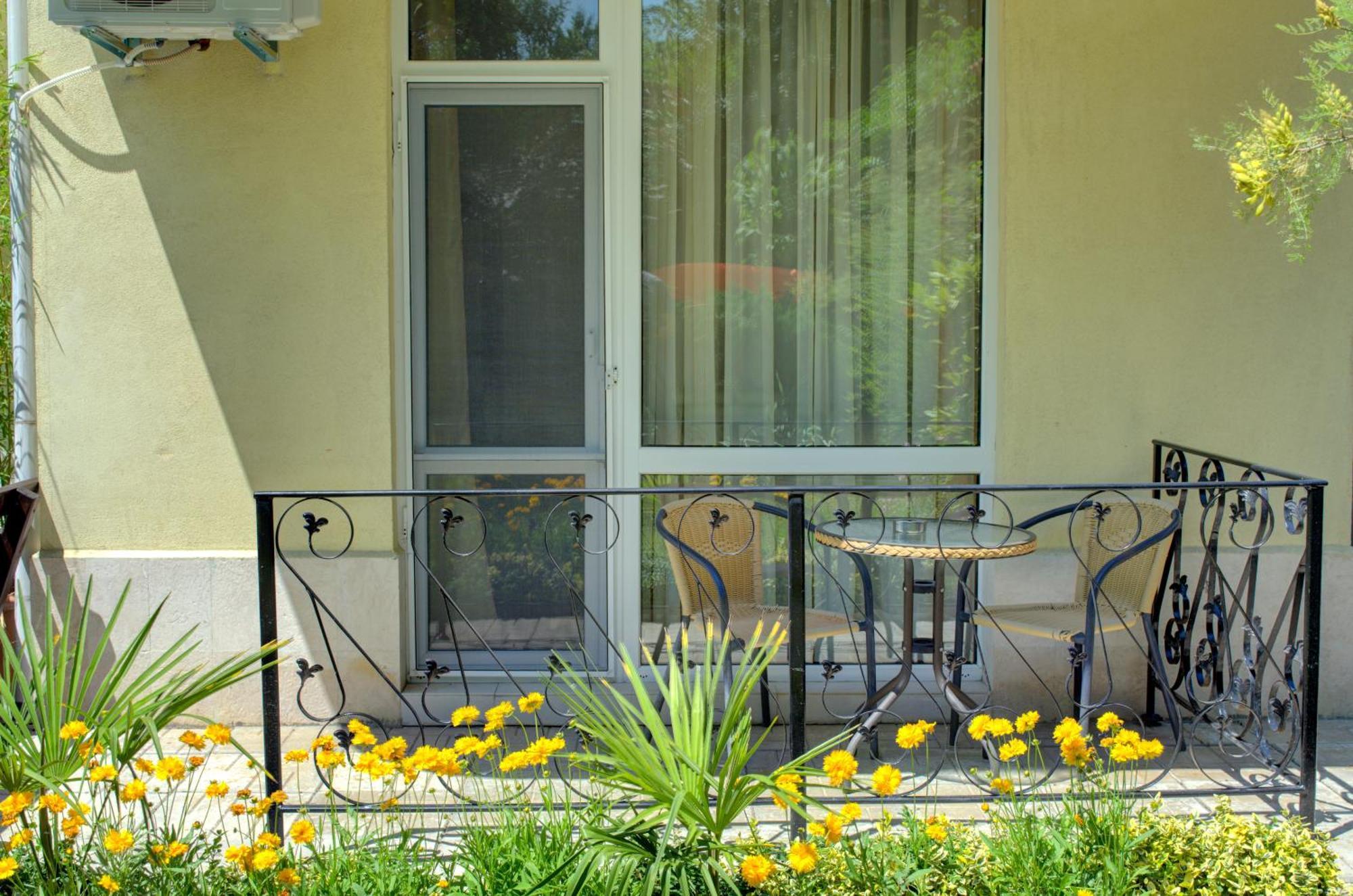 Hotel Feniks Лозенец Экстерьер фото